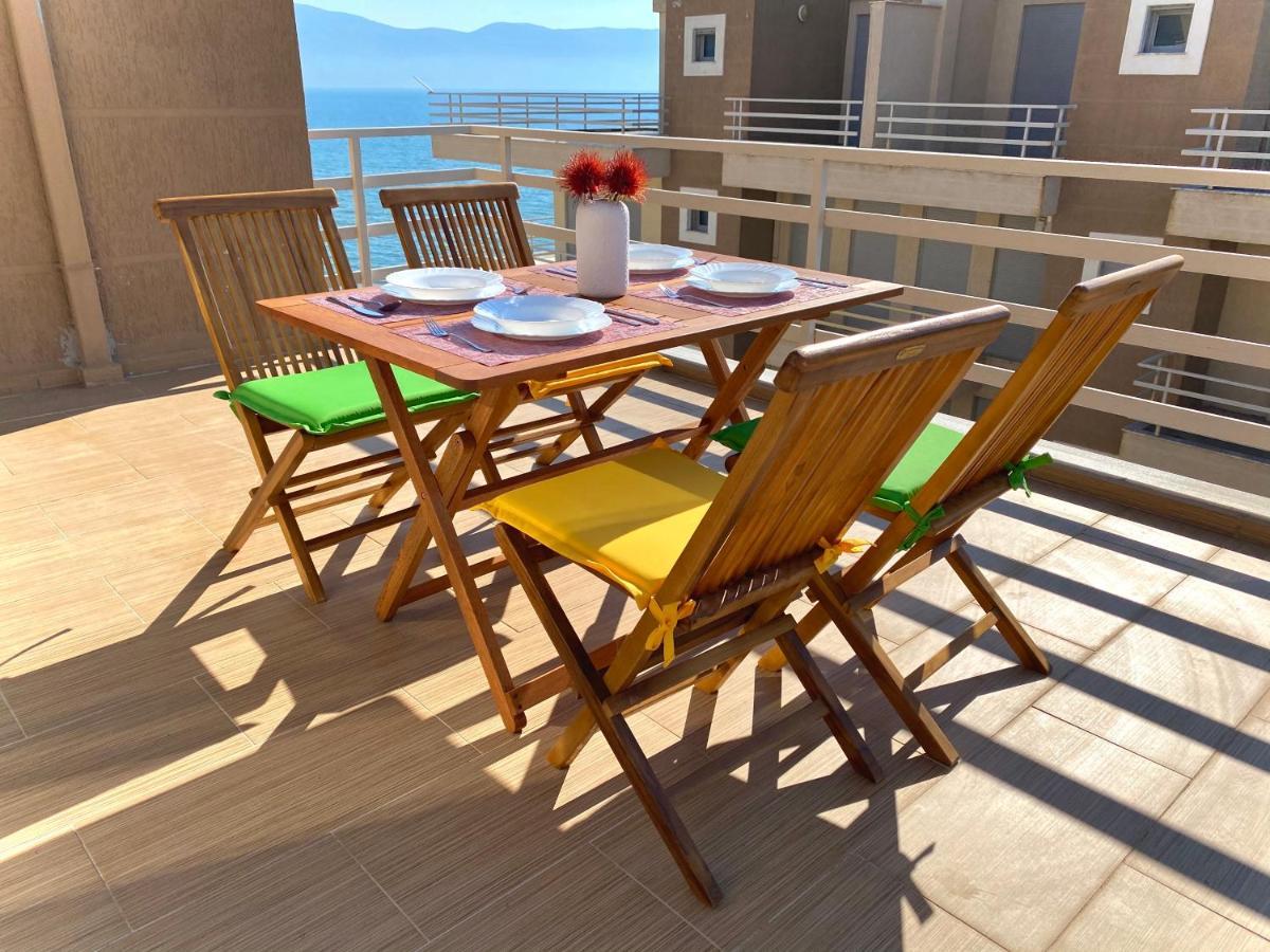 Eka Luxury Two-Bedroom Seaview Apartment Vlorë Exterior foto